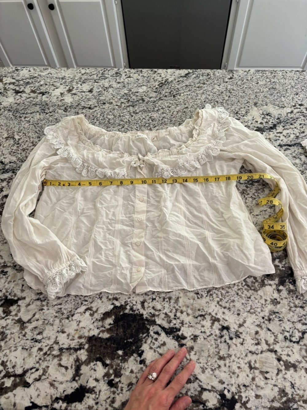 Doen Sennett Top/ Cream Ruffled Lace-Trim Button Front Blouse